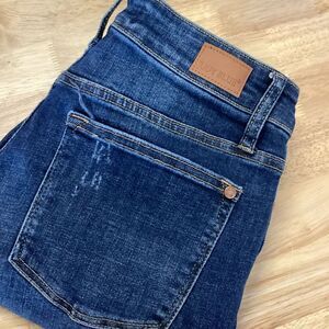 EUC Ladies Judy Blue Distressed Jean‎ Capri -7